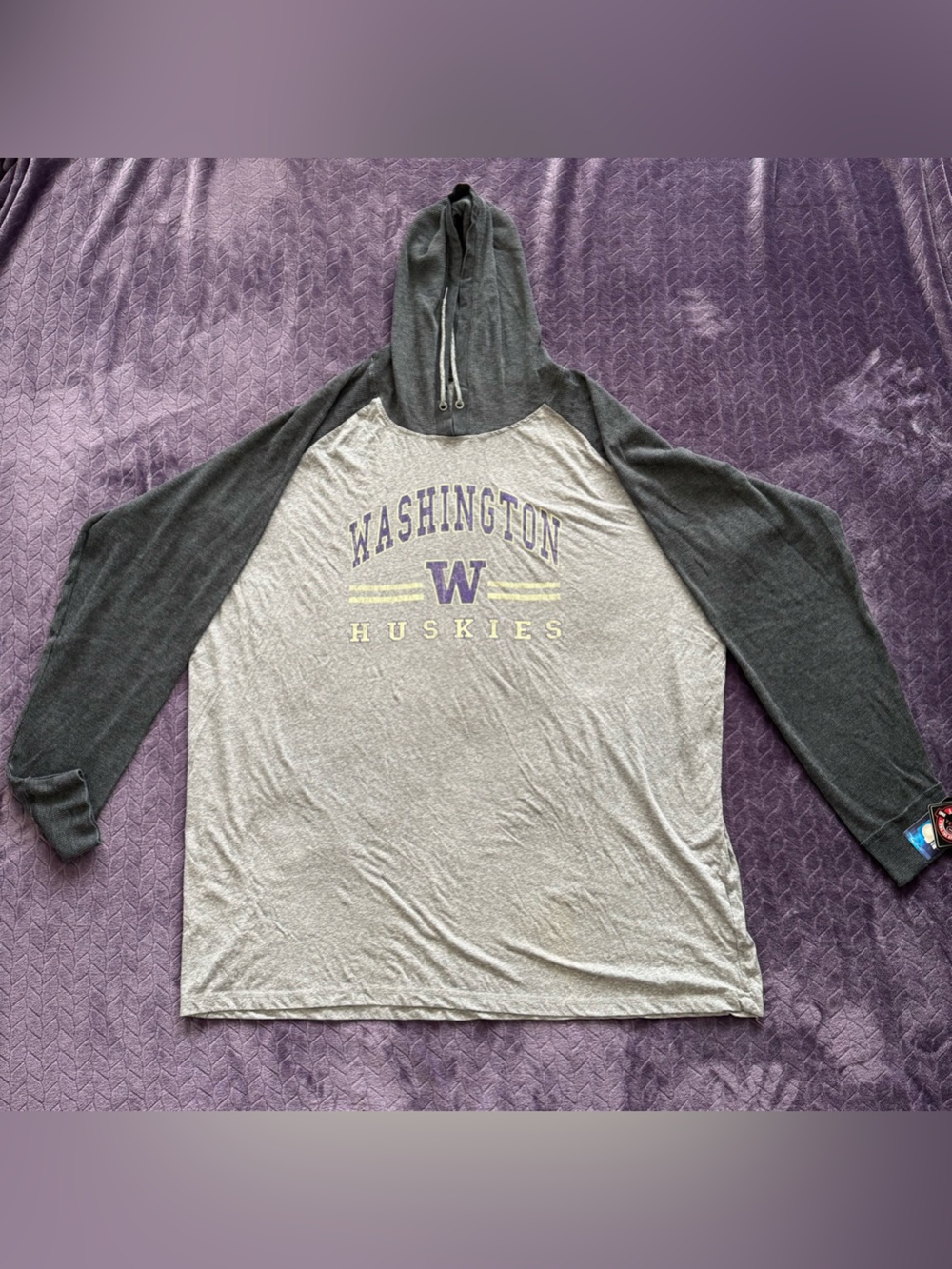 Washington Huskies Hoodie Shirt Men's 6XL Gray Long Sleeve Big & Tall